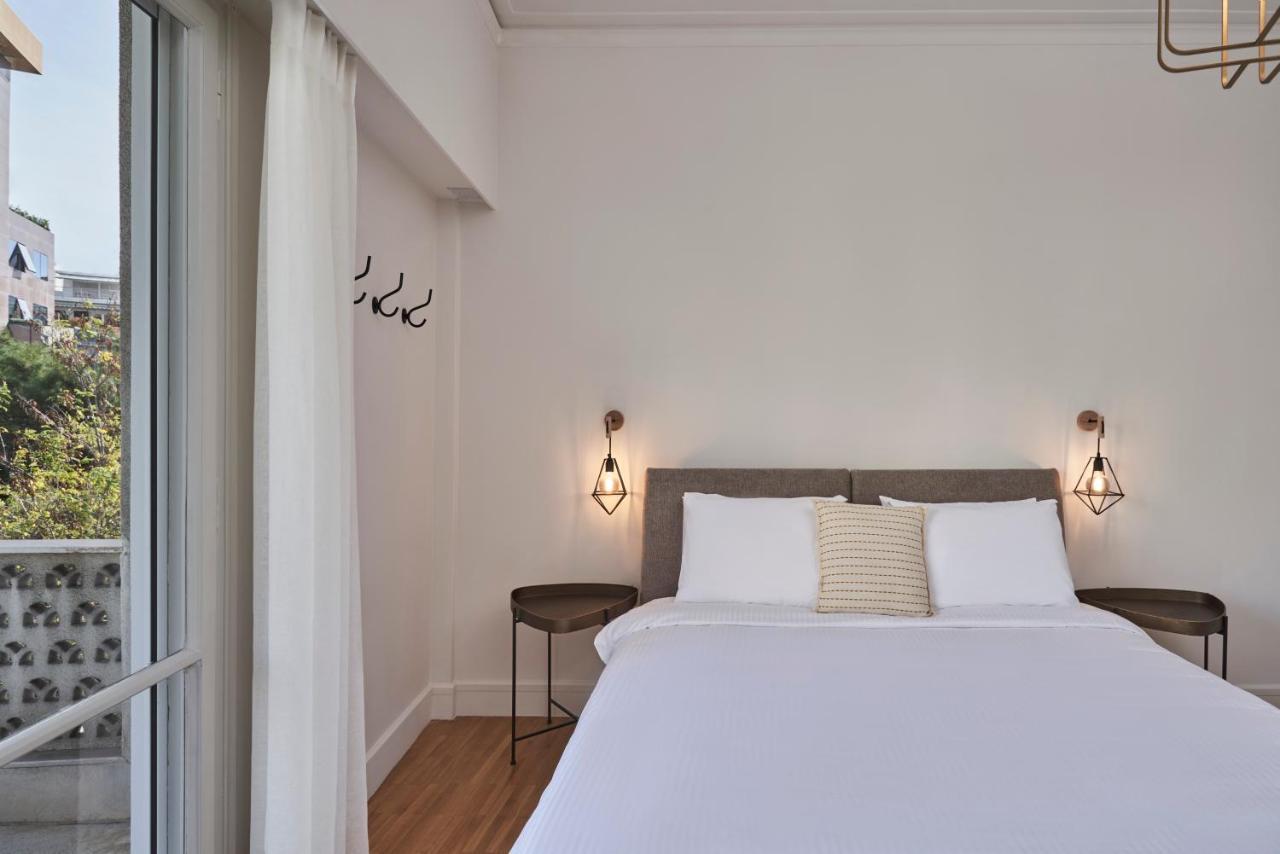 Chic N Bright 3Bd Apt With Hilton View Athén Kültér fotó